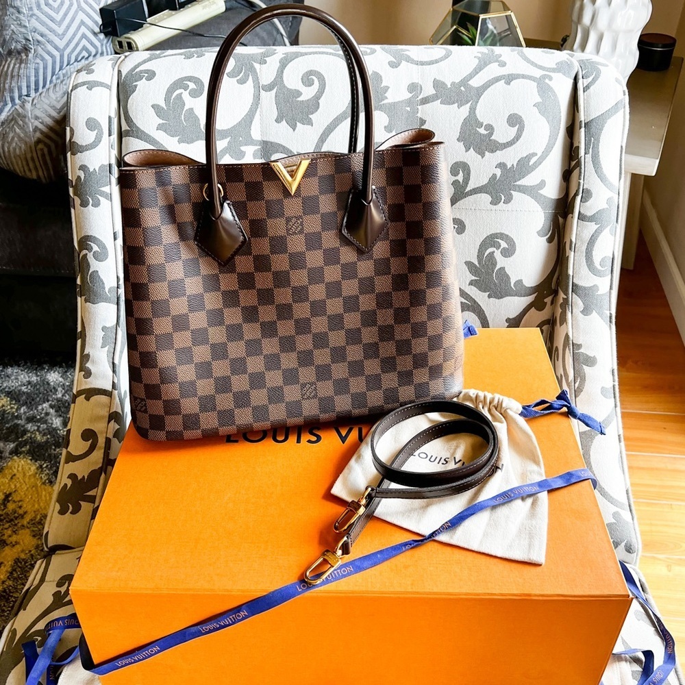 Louis Vuitton Damier Ebene Kensington V bag